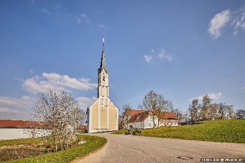 Gemeinde Massing Landkreis Rottal-Inn Anzenberg Wallfahrtskirche Mariä Heimsuchung (Dirschl Johann) Deutschland PAN